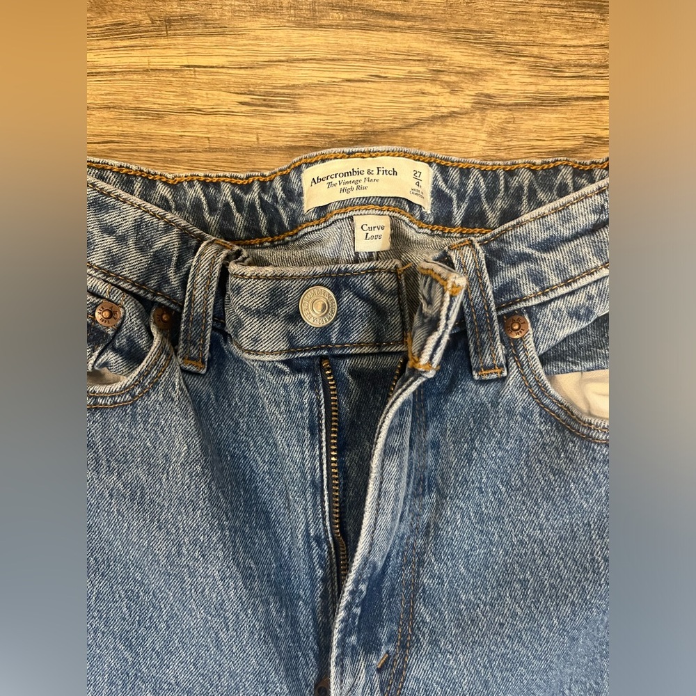 The vintage flare high rise Abercrombie and fitch jeans